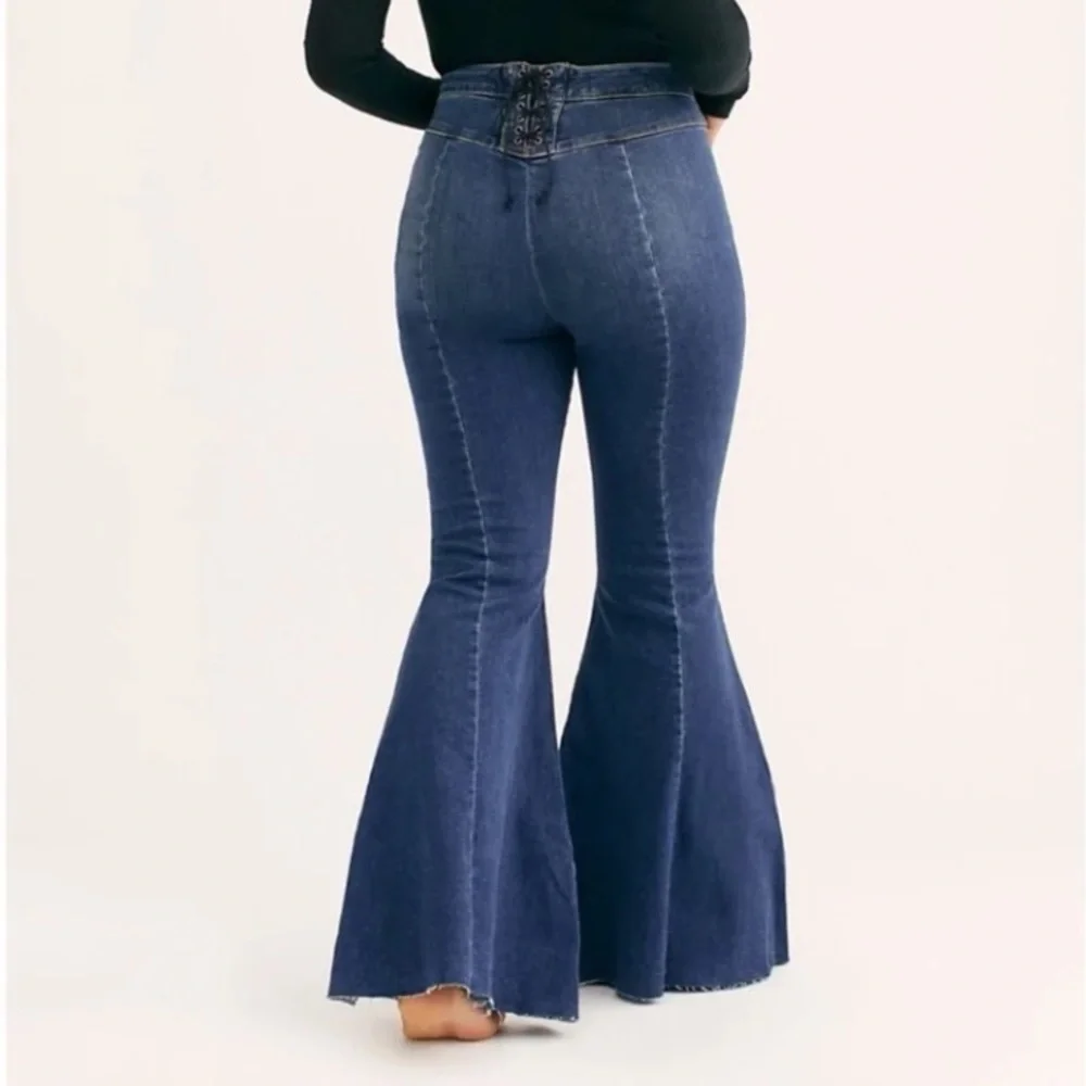 CRVY Super High-Rise Lace-Up Flare Jeans NWT Size 27 S